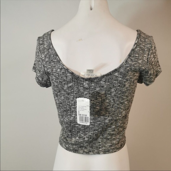 Super comfy stretch crop top in grey - Picture 2 of 4